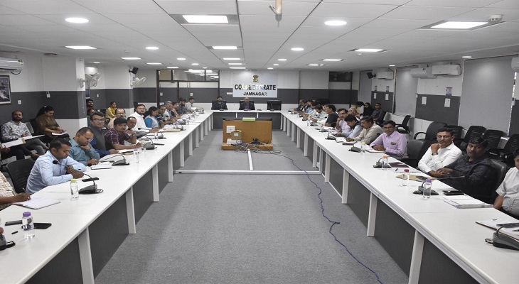 Aajkaal Daily (Desh Pardesh Ni Aajkaal)