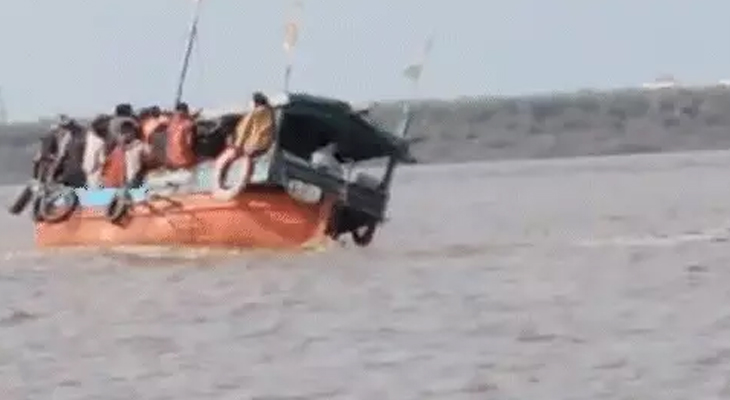 Aajkaal Daily (Desh Pardesh Ni Aajkaal)