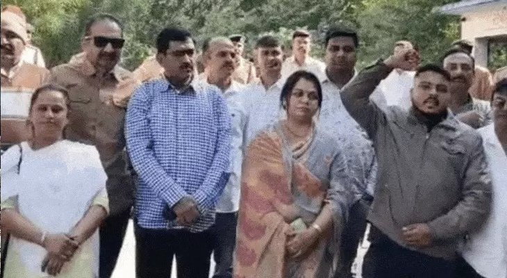 Aajkaal Daily (Desh Pardesh Ni Aajkaal)