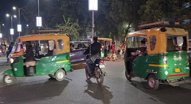 Aajkaal Daily (Desh Pardesh Ni Aajkaal)