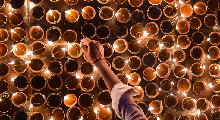 Aajkaal Daily (Desh Pardesh Ni Aajkaal)