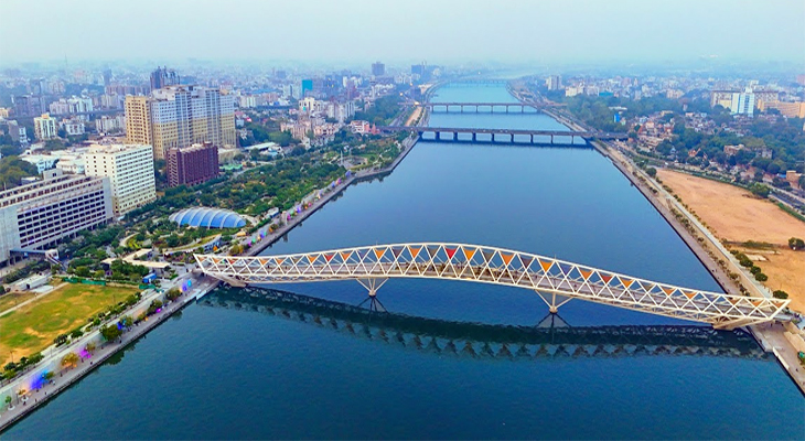 Aajkaal Daily (Desh Pardesh Ni Aajkaal)