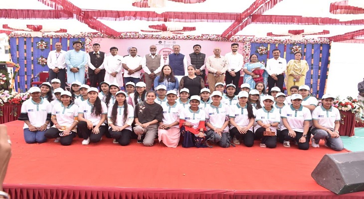 Aajkaal Daily (Desh Pardesh Ni Aajkaal)