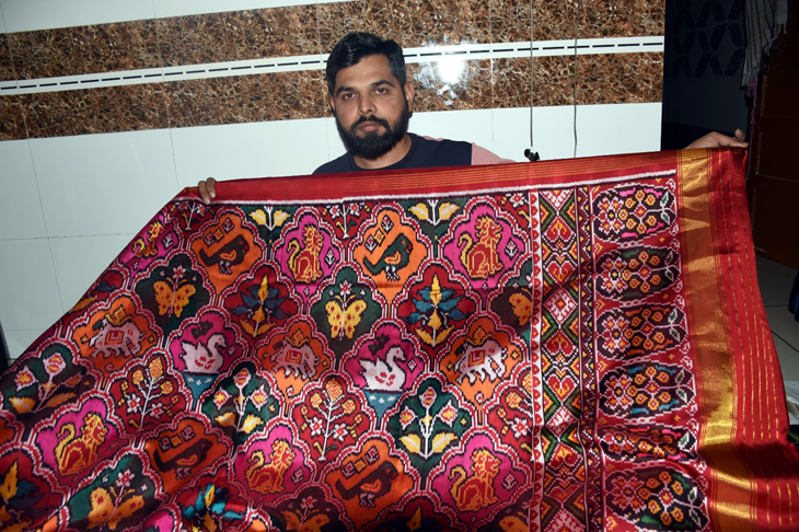 Aajkaal Daily (Desh Pardesh Ni Aajkaal)