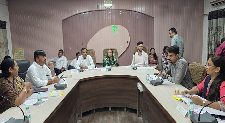 Aajkaal Daily (Desh Pardesh Ni Aajkaal)