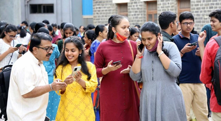 Aajkaal Daily (Desh Pardesh Ni Aajkaal)