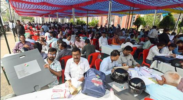 Aajkaal Daily (Desh Pardesh Ni Aajkaal)