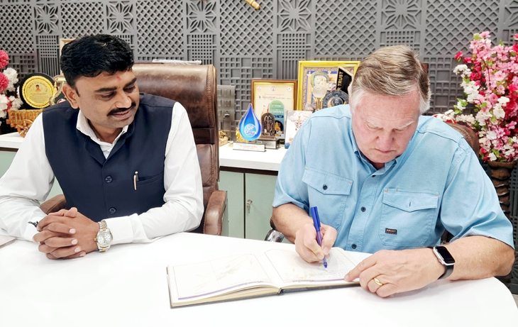 Aajkaal Daily (Desh Pardesh Ni Aajkaal)