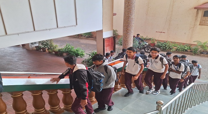 Aajkaal Daily (Desh Pardesh Ni Aajkaal)