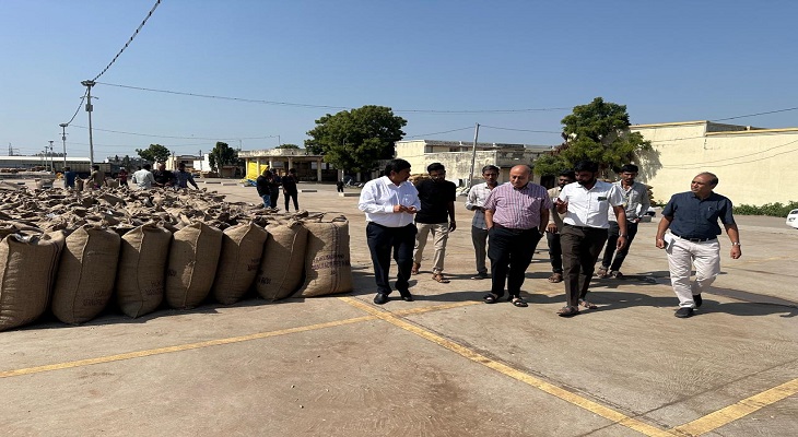 Aajkaal Daily (Desh Pardesh Ni Aajkaal)