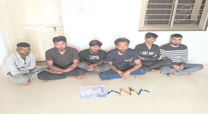 Aajkaal Daily (Desh Pardesh Ni Aajkaal)