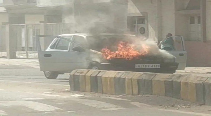 Aajkaal Daily (Desh Pardesh Ni Aajkaal)