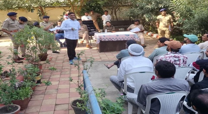 Aajkaal Daily (Desh Pardesh Ni Aajkaal)