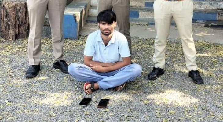 Aajkaal Daily (Desh Pardesh Ni Aajkaal)