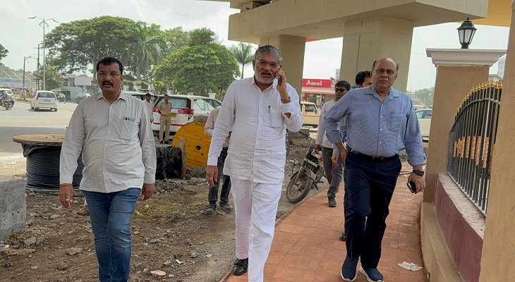 Aajkaal Daily (Desh Pardesh Ni Aajkaal)