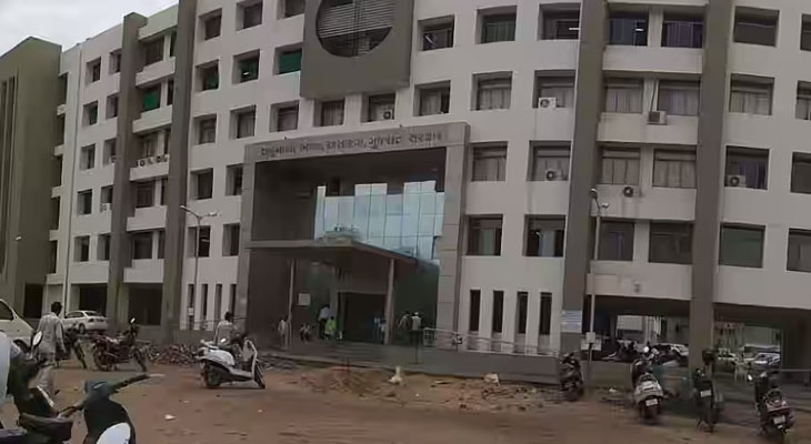 Aajkaal Daily (Desh Pardesh Ni Aajkaal)