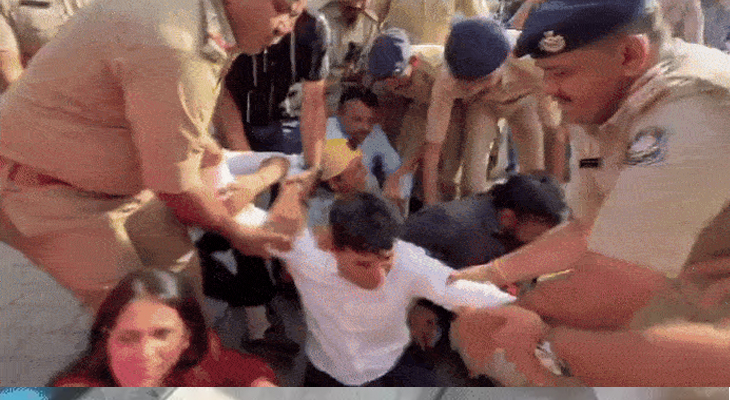 Aajkaal Daily (Desh Pardesh Ni Aajkaal)