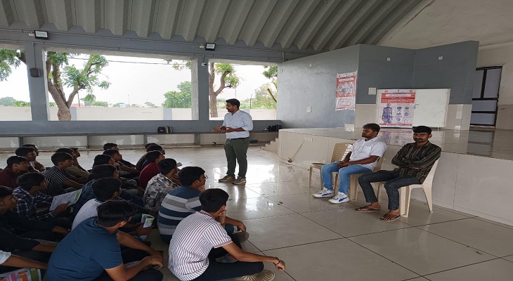 Aajkaal Daily (Desh Pardesh Ni Aajkaal)