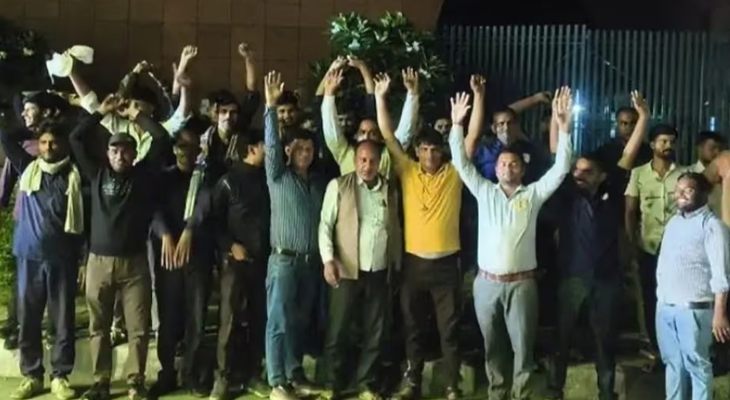 Aajkaal Daily (Desh Pardesh Ni Aajkaal)