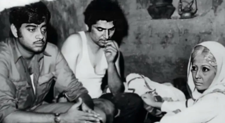 Aajkaal Daily (Desh Pardesh Ni Aajkaal)