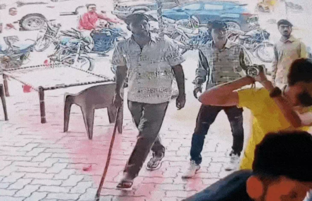 Aajkaal Daily (Desh Pardesh Ni Aajkaal)