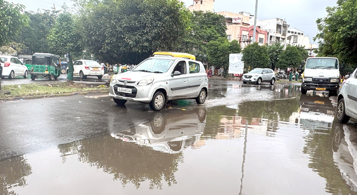 Aajkaal Daily (Desh Pardesh Ni Aajkaal)