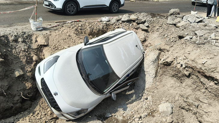 Aajkaal Daily (Desh Pardesh Ni Aajkaal)