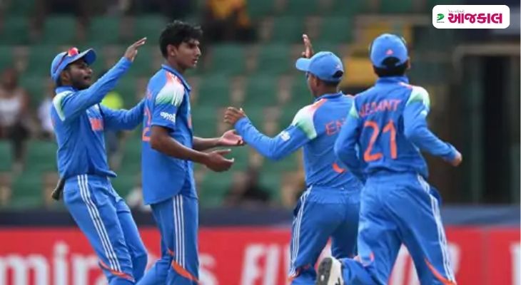 Aajkaal Daily (Desh Pardesh Ni Aajkaal)