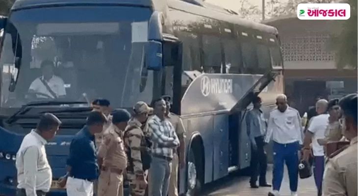 Aajkaal Daily (Desh Pardesh Ni Aajkaal)