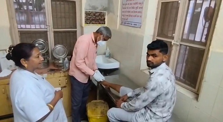 Aajkaal Daily (Desh Pardesh Ni Aajkaal)