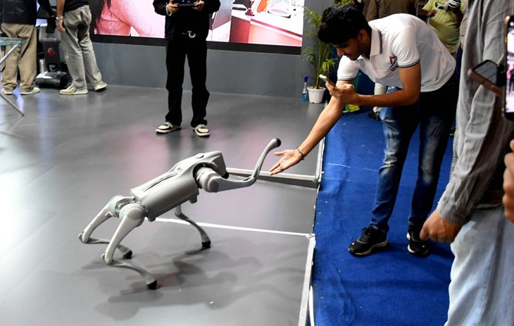 Aajkaal Daily (Desh Pardesh Ni Aajkaal)