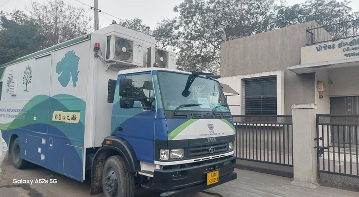 Aajkaal Daily (Desh Pardesh Ni Aajkaal)