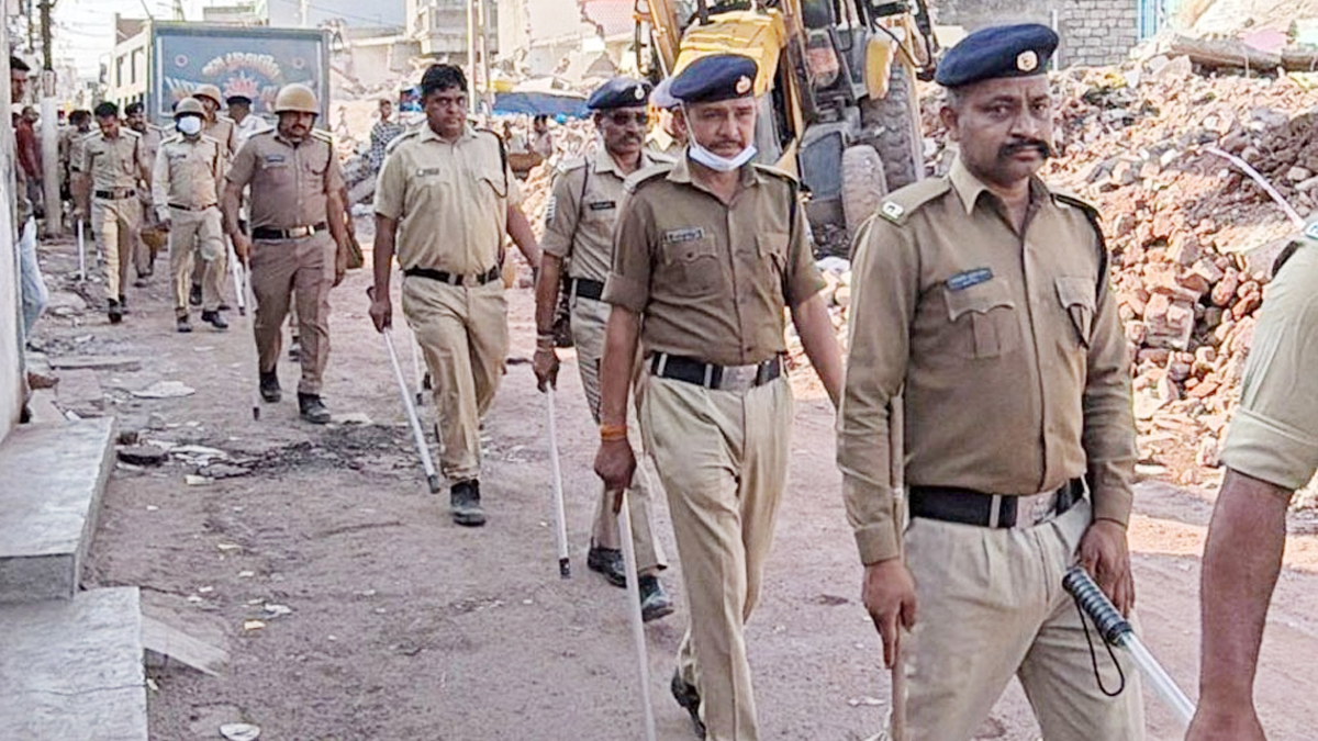 Aajkaal Daily (Desh Pardesh Ni Aajkaal)