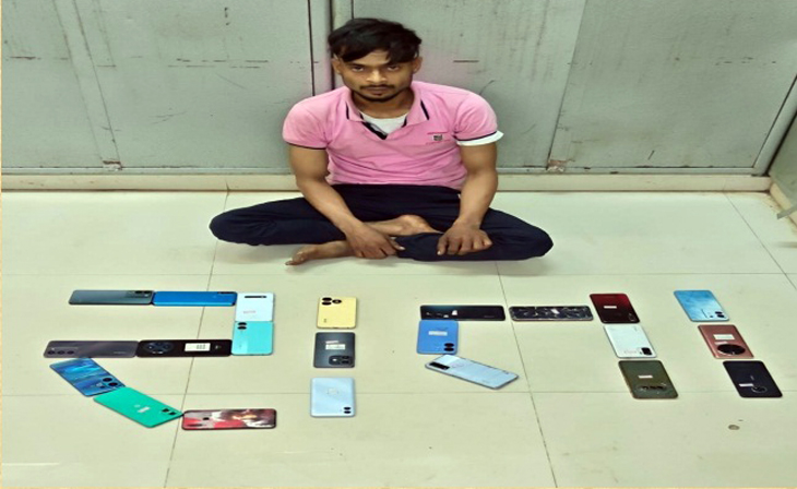 Aajkaal Daily (Desh Pardesh Ni Aajkaal)