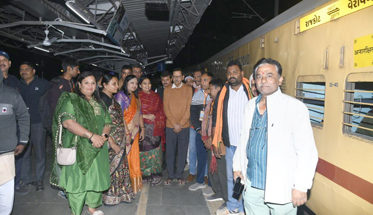 Aajkaal Daily (Desh Pardesh Ni Aajkaal)