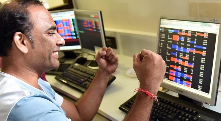 Aajkaal Daily (Desh Pardesh Ni Aajkaal)