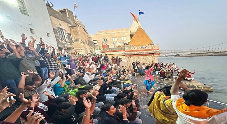 Aajkaal Daily (Desh Pardesh Ni Aajkaal)