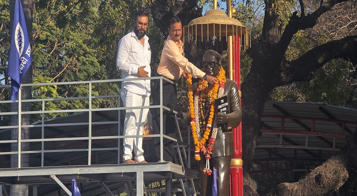 Aajkaal Daily (Desh Pardesh Ni Aajkaal)