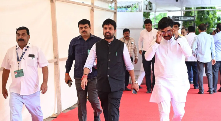 Aajkaal Daily (Desh Pardesh Ni Aajkaal)