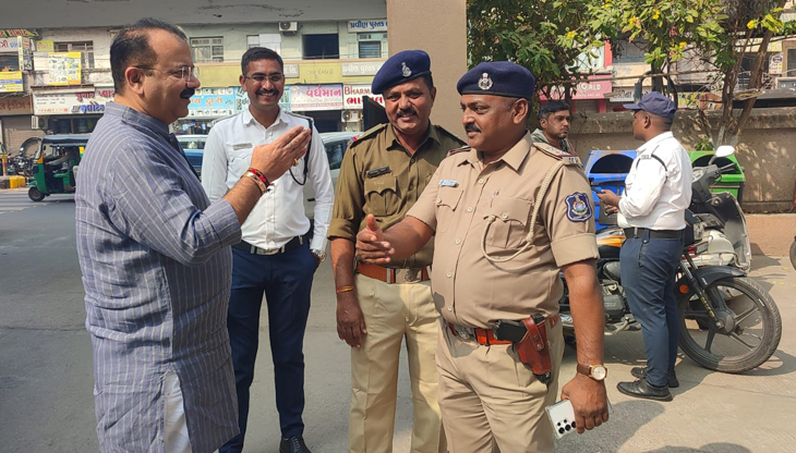 Aajkaal Daily (Desh Pardesh Ni Aajkaal)