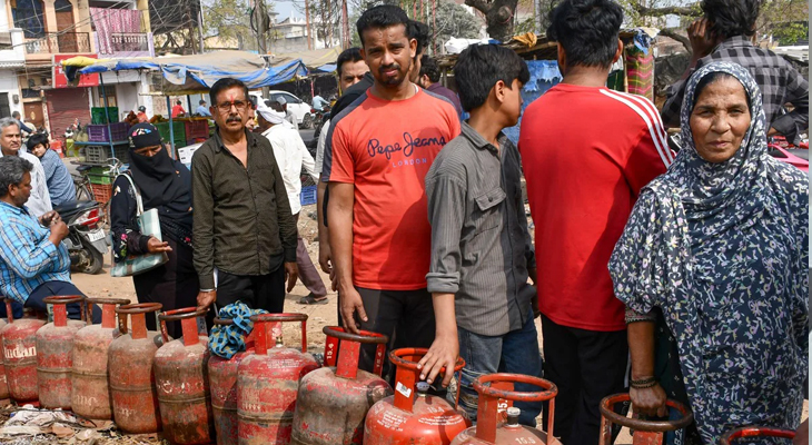 Aajkaal Daily (Desh Pardesh Ni Aajkaal)