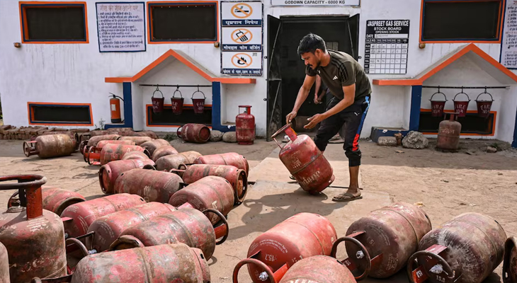 Aajkaal Daily (Desh Pardesh Ni Aajkaal)