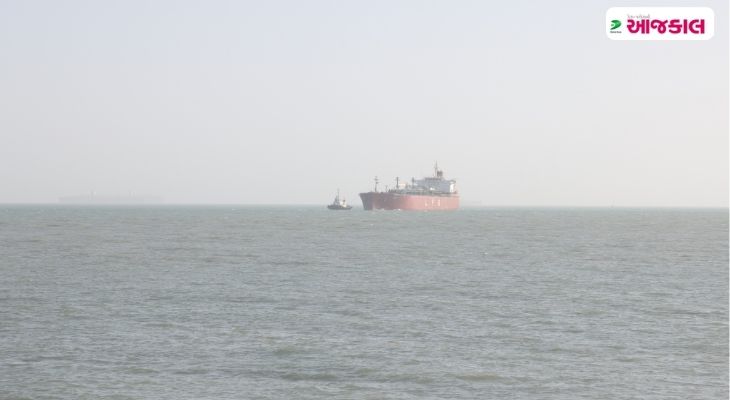 Aajkaal Daily (Desh Pardesh Ni Aajkaal)