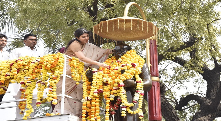 Aajkaal Daily (Desh Pardesh Ni Aajkaal)