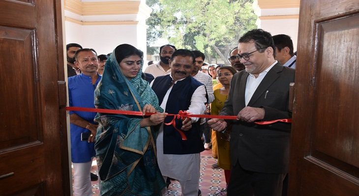 Aajkaal Daily (Desh Pardesh Ni Aajkaal)