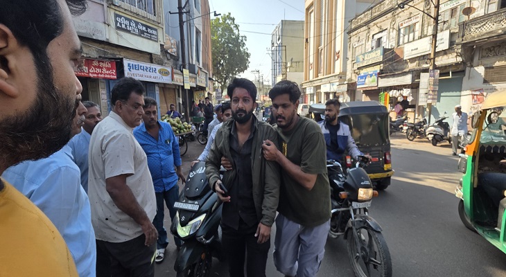 Aajkaal Daily (Desh Pardesh Ni Aajkaal)