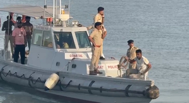 Aajkaal Daily (Desh Pardesh Ni Aajkaal)