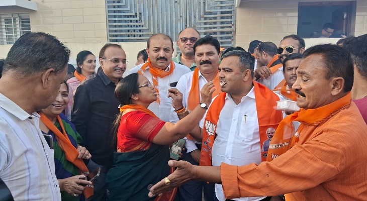 Aajkaal Daily (Desh Pardesh Ni Aajkaal)