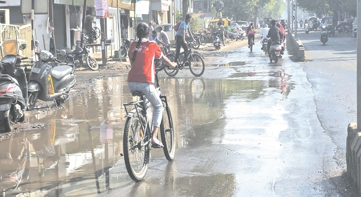 Aajkaal Daily (Desh Pardesh Ni Aajkaal)