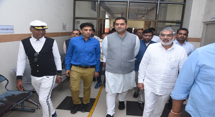 Aajkaal Daily (Desh Pardesh Ni Aajkaal)